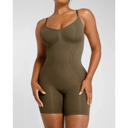 Bare Essentials™ Skin Flow™ Bodysuit lissant sans couture
