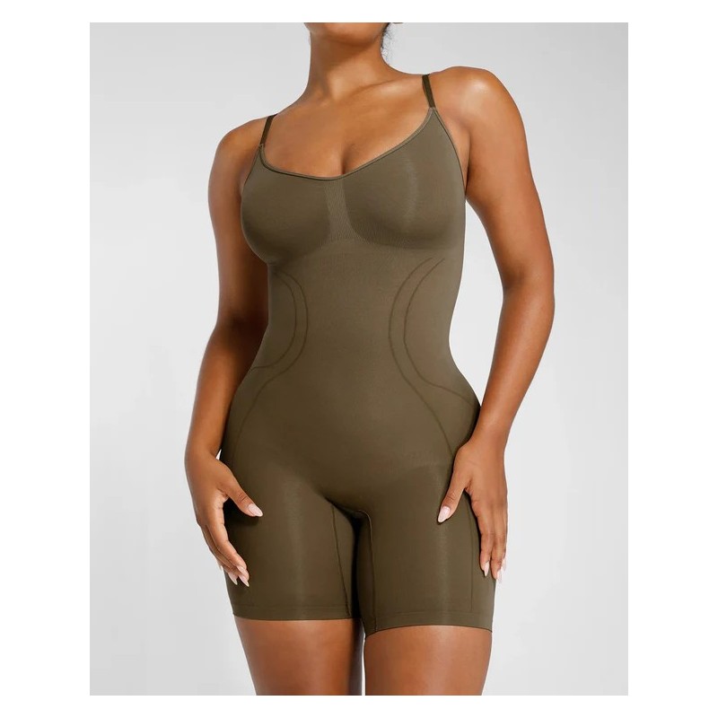 Bare Essentials™ Skin Flow™ Bodysuit lissant sans couture