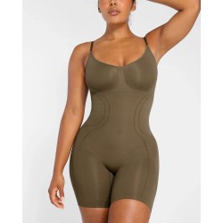 Bare Essentials™ Skin Flow™ Bodysuit lissant sans couture