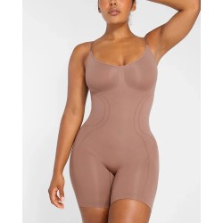 Bare Essentials™ Skin Flow™ Bodysuit lissant sans couture