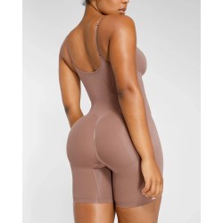 Bare Essentials™ Skin Flow™ Bodysuit lissant sans couture