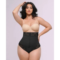 Bare Essentials™ AirSlim® Taille haute Polka Dot Shaping Thong